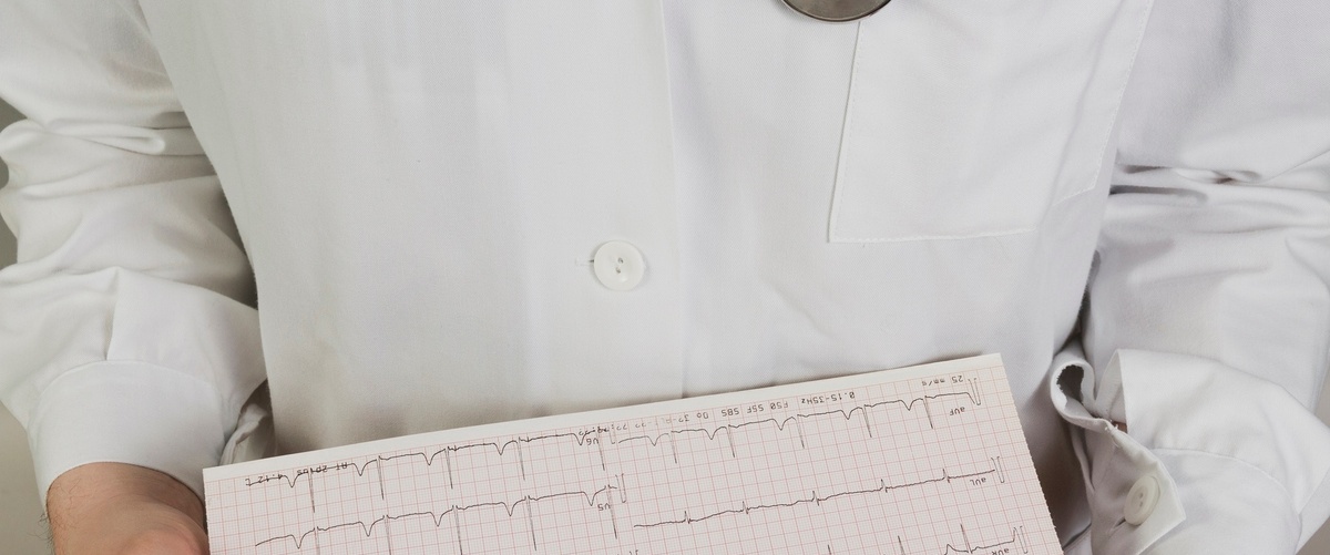 Coberturas, opiniones y seguros de Adeslas que incluyen un cardiólogo de confianza