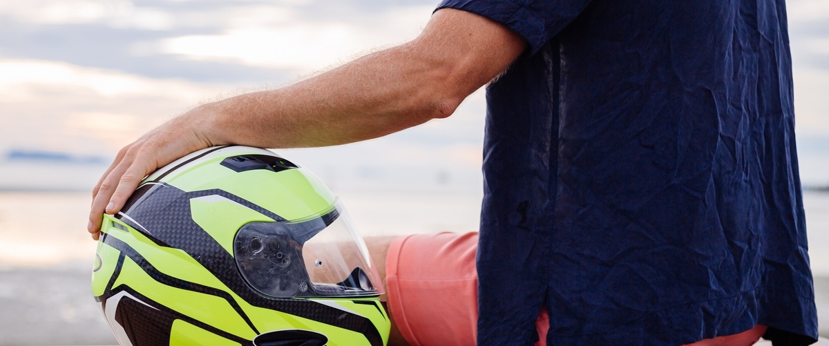 Coberturas y requisitos de alquiler de seguro para motos acuáticas