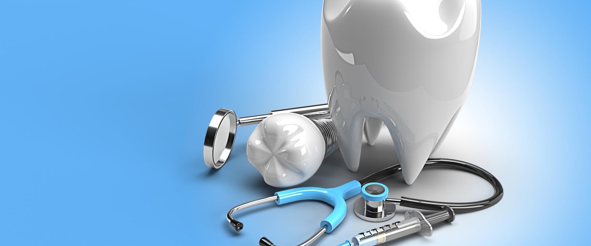Compañías, precios y opiniones de seguros dentales que cubran implantes