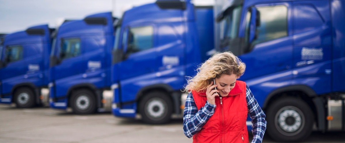 Cómo contratar seguros temporales para camiones y mercancías con AXA Seguros